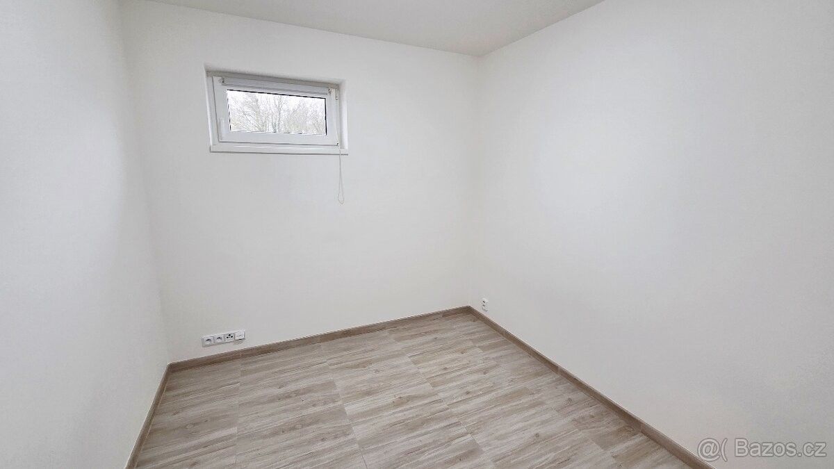 Pronájem byt - Praha, 197 00