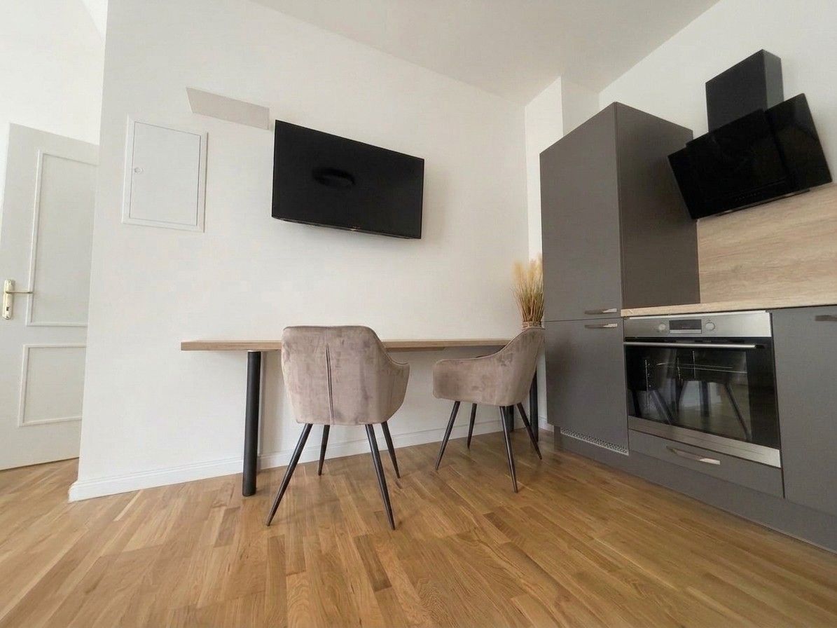 2+kk, Vítkova, Praha - Karlín, 47 m² - 2