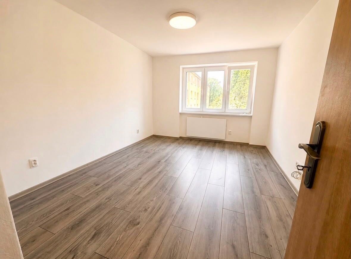 Byt 2+1 · 56 m² · Otevřená, Kladno Kročehlavy - 3