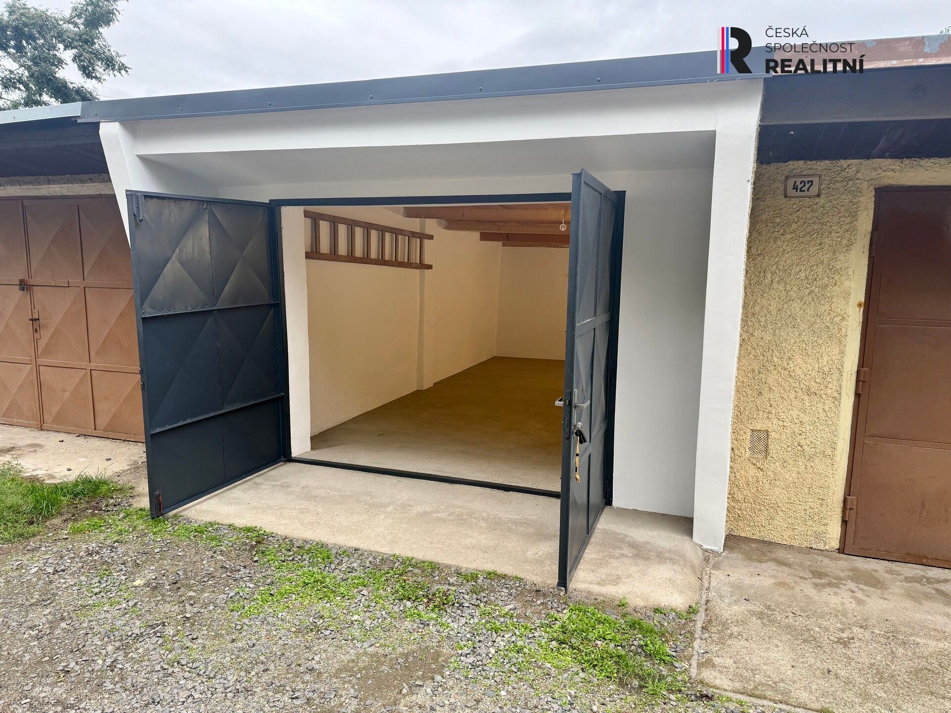 Garáže, Stará Role, Karlovy Vary, 26 m² - 1