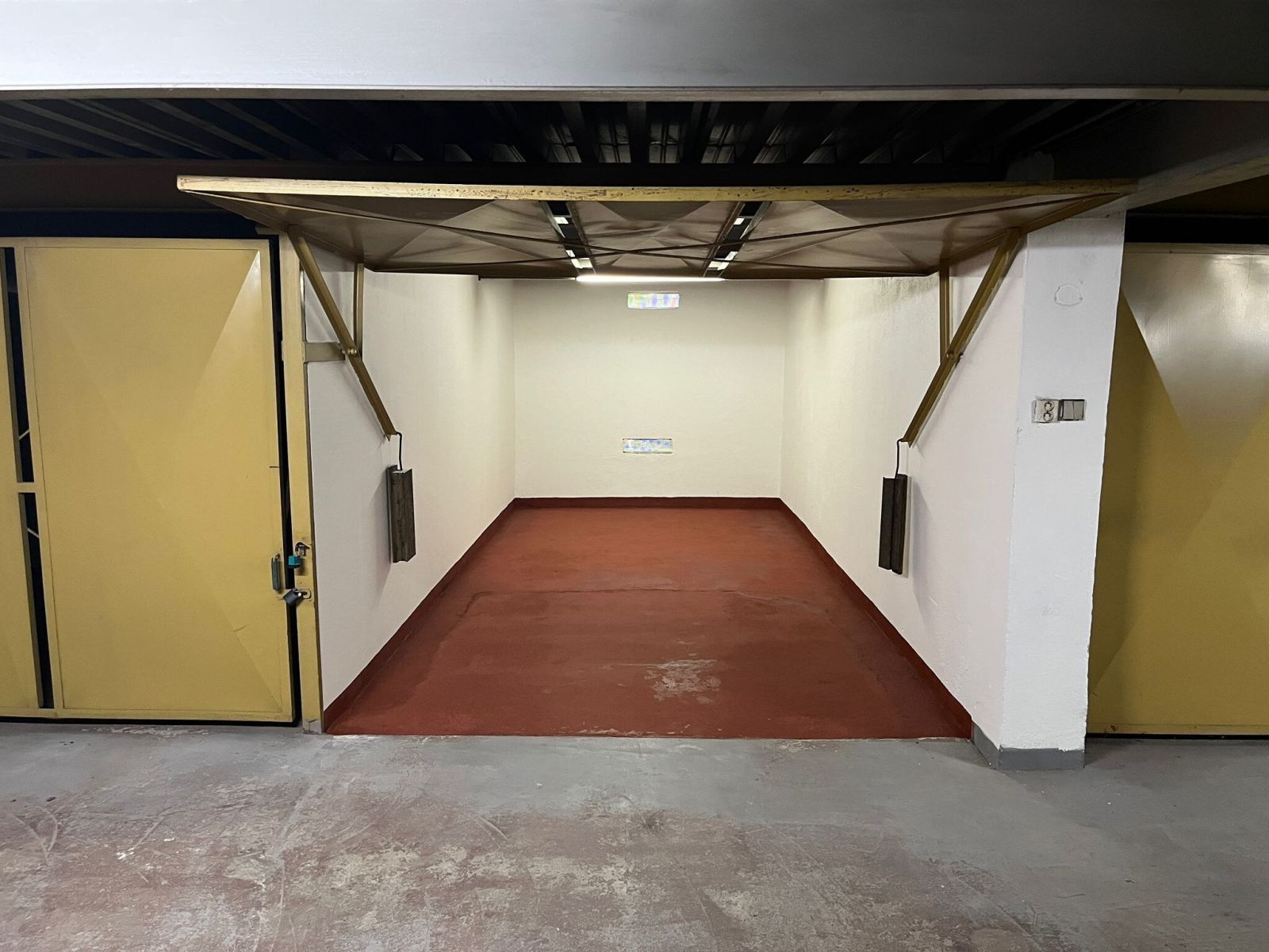 Garáž · 17 m² · Čumpelíkova, Praha Kobylisy - 4