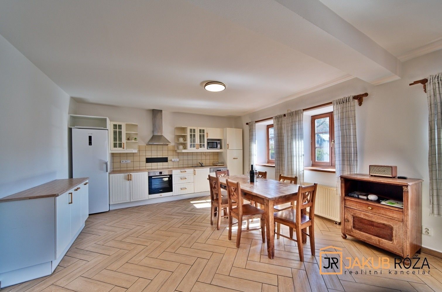 Prodej ubytovací zařízení - Černý Důl, 377 m²