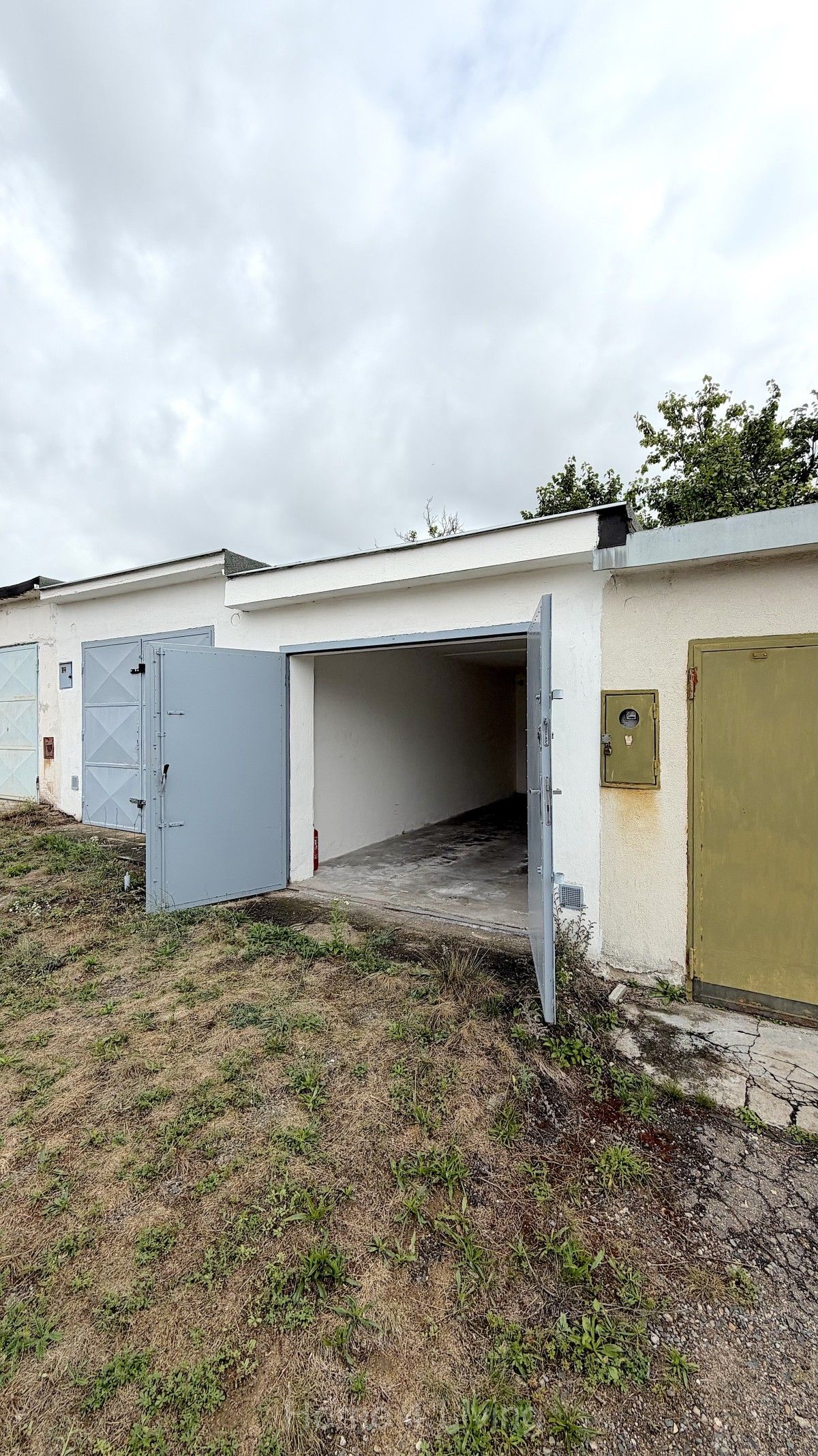 Garáže, U viaduktu, Brno, 18 m² - 2