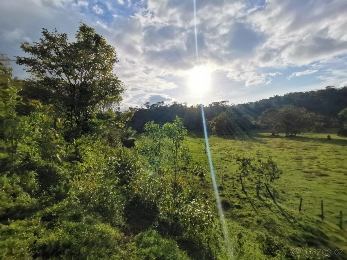 Pozemky pro bydlení, 987 66, Zahraničí