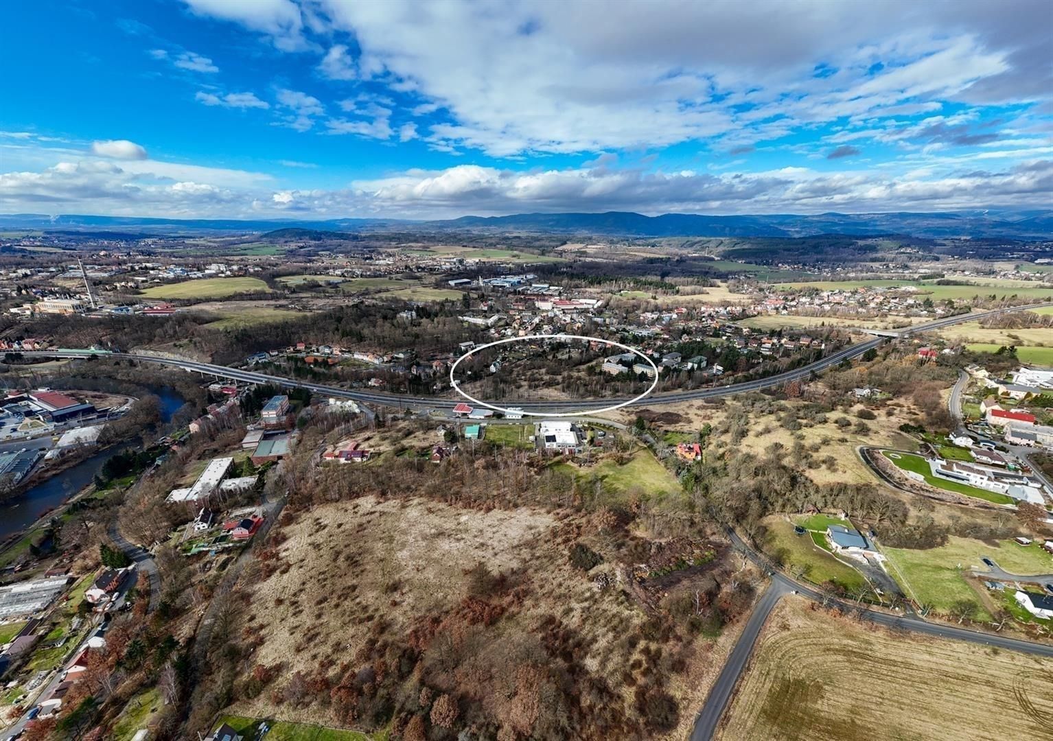 Prodej komerční pozemek - Dalovice - 5