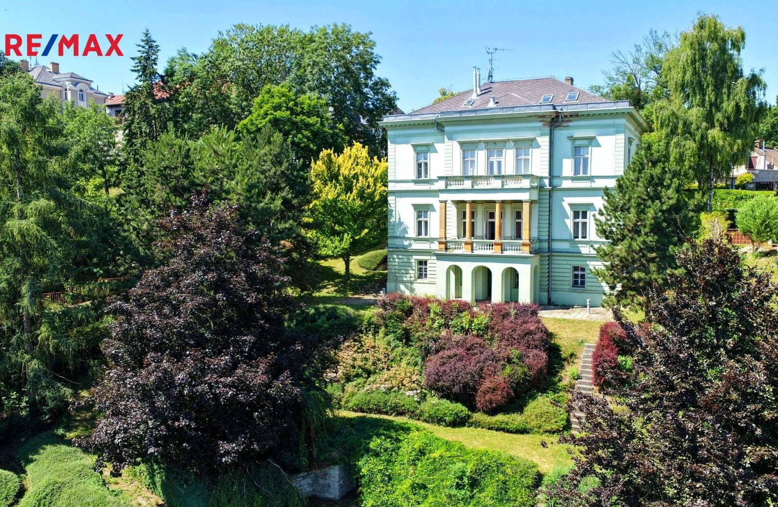 Vily, U Odborů, Žatec, 683 m²