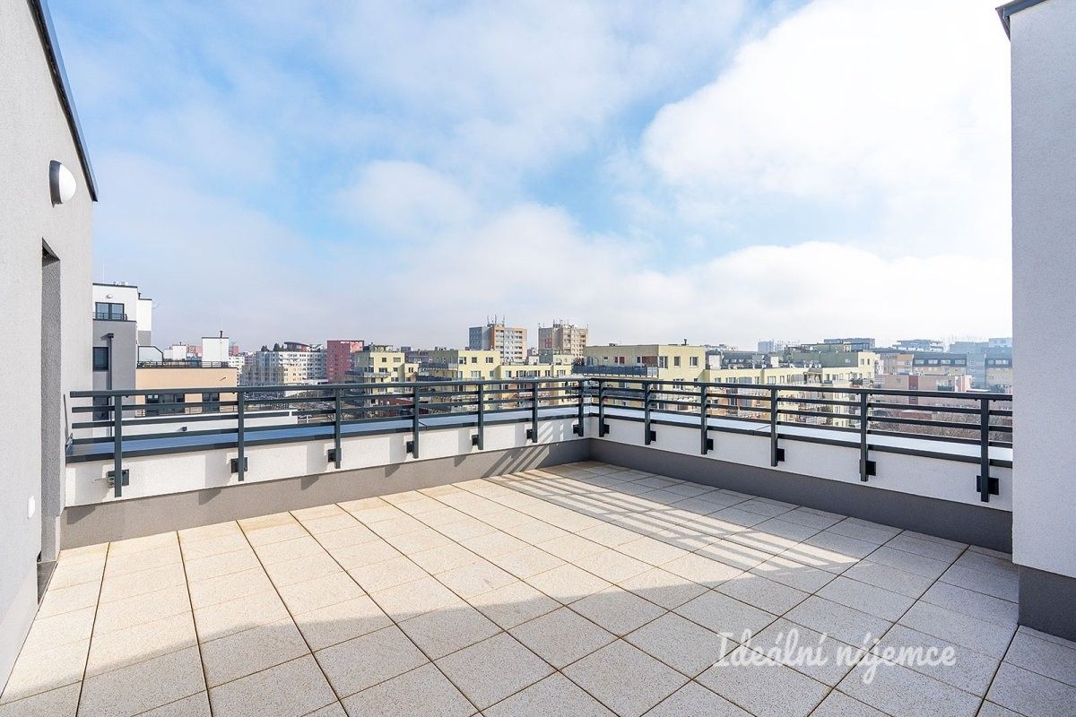 Pronájem byt 2+kk - Fabiánova, Praha, 51 m²