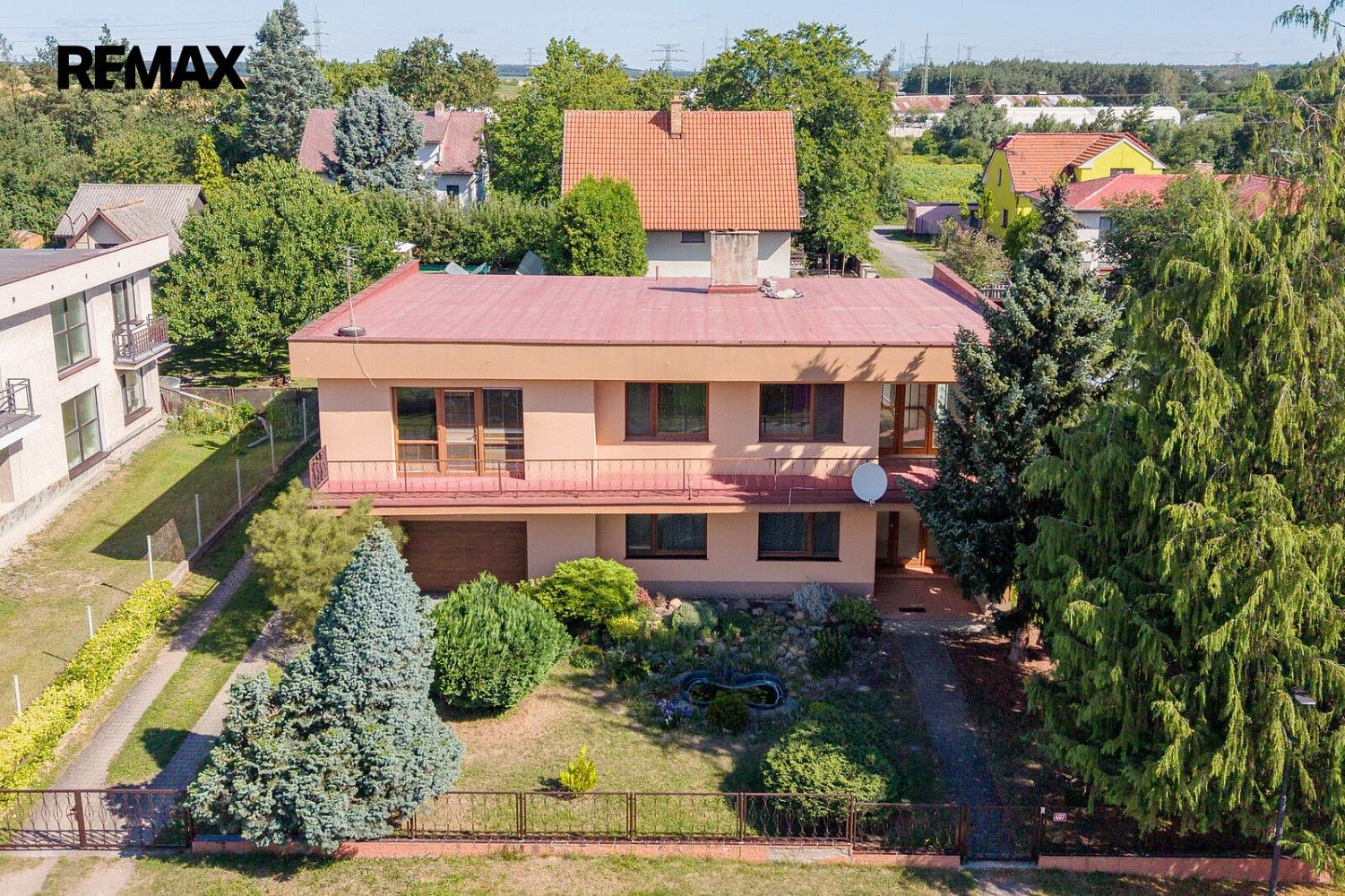 Rodinné domy, Týnec nad Labem, okres Kolín, Středočeský kraj, 234 m² - 1
