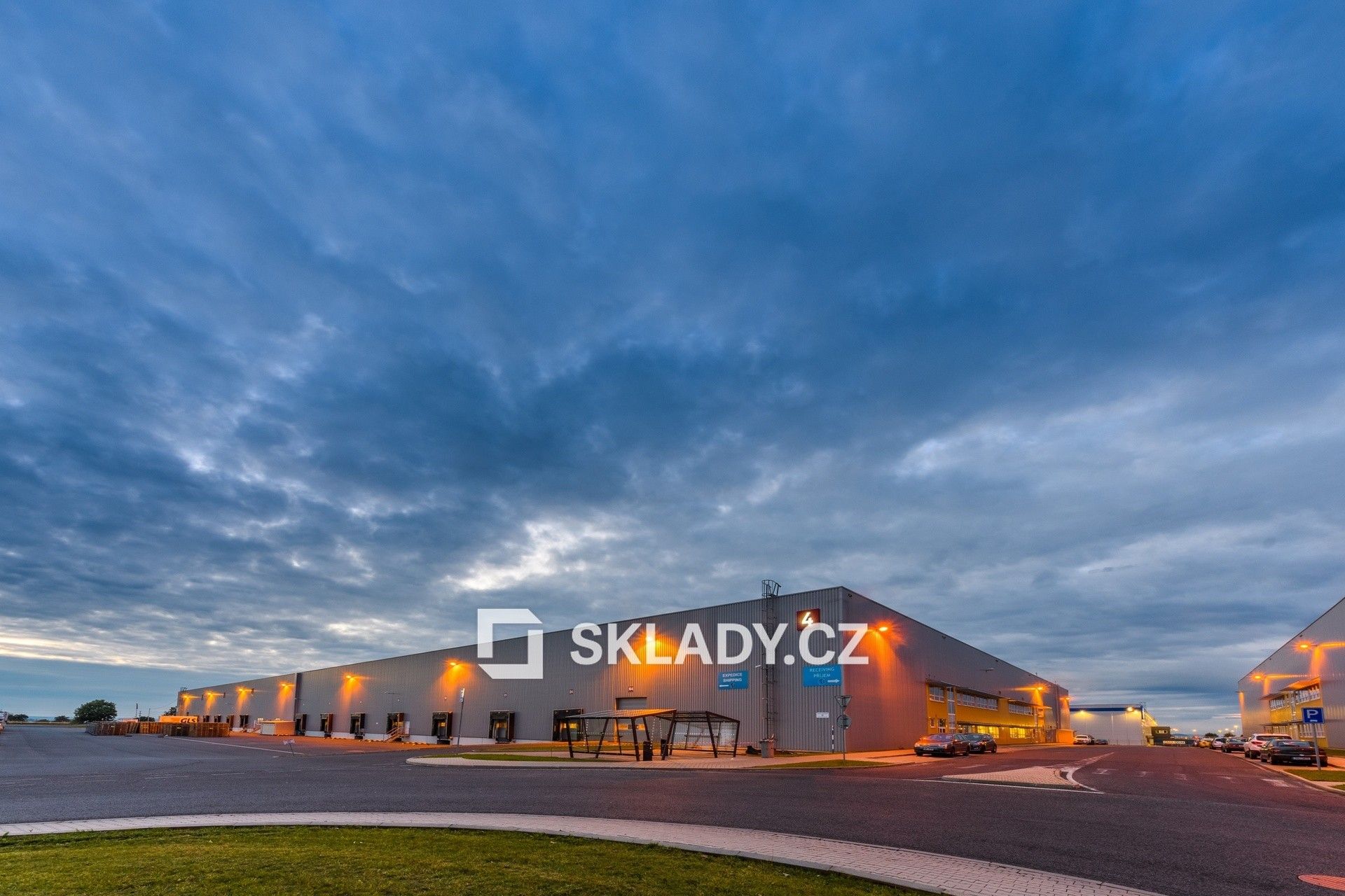 Sklady, Praha, 2 342 m² - 1