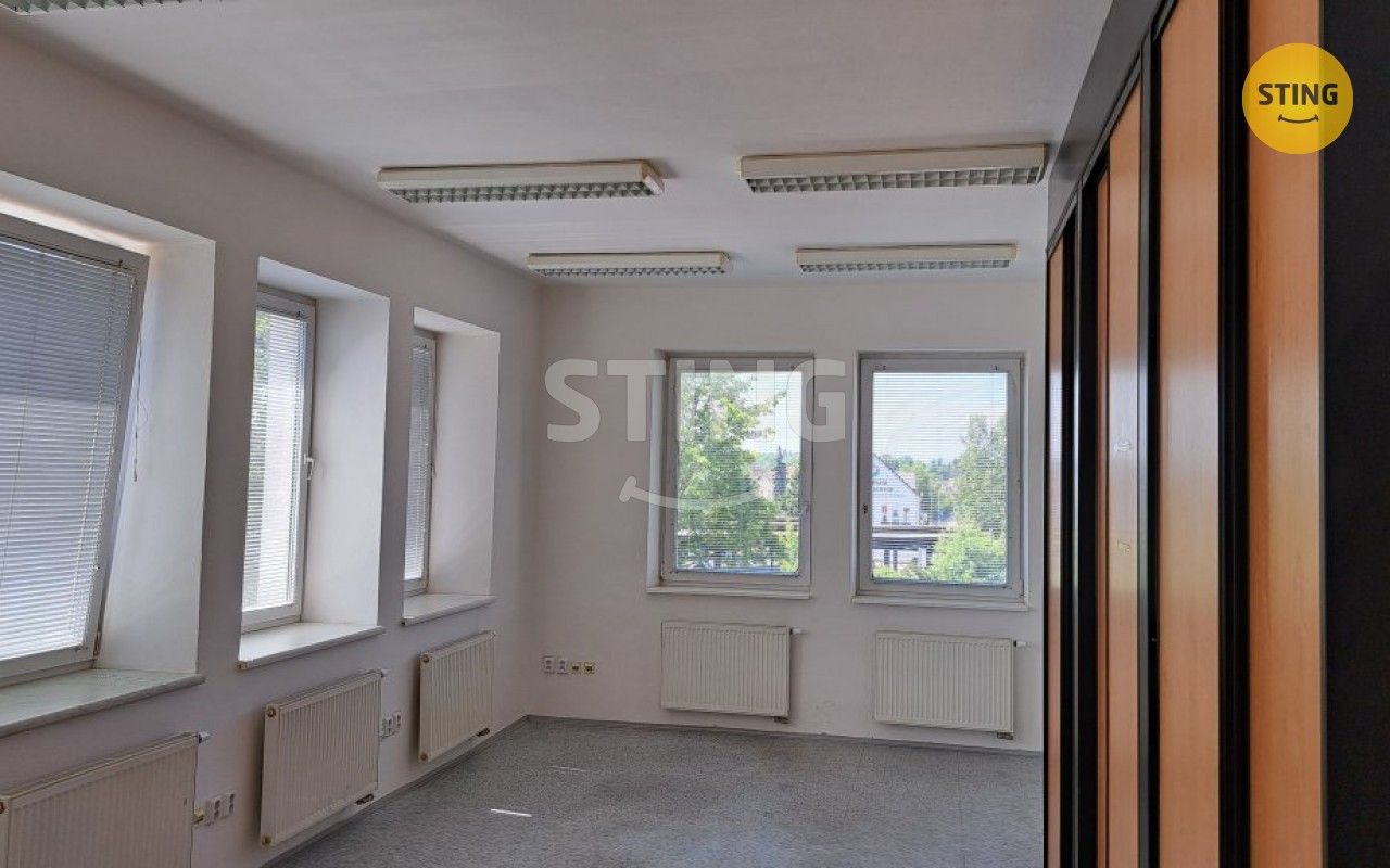 Pronájem kancelář - U Nádraží, Jindřichův Hradec, 55 m²