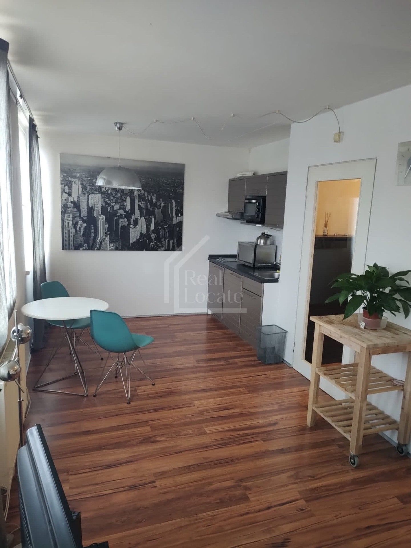 Prodej byt 1+kk - Molákova, Praha, 36 m²