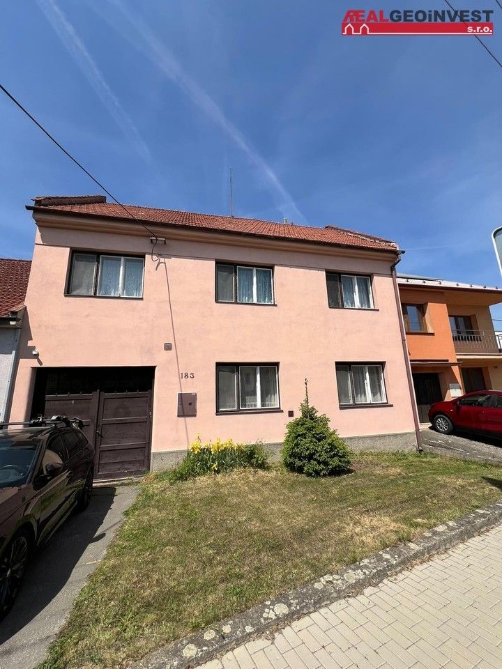 Rodinné domy, Pohořelice, 240 m² - 1