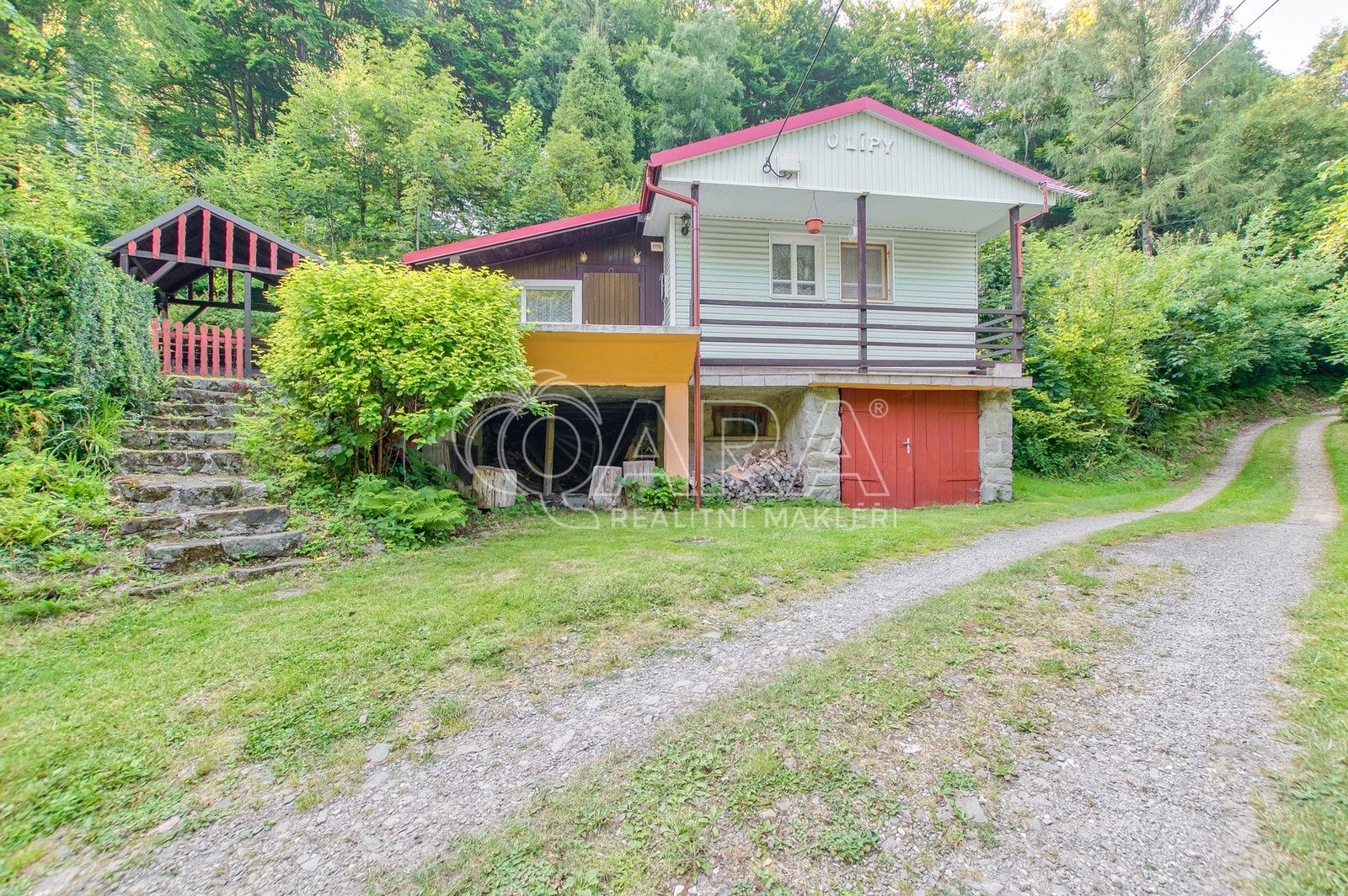 Chaty, Komorní Lhotka, 54 m²