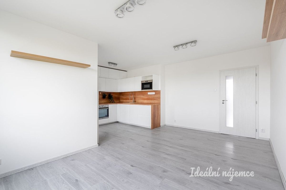 Byt 3+kk · 68 m² · Šluknovská, Praha - 4