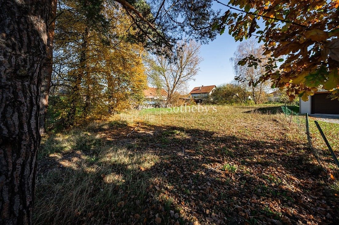 Pozemek pro bydlení, 909 m²
