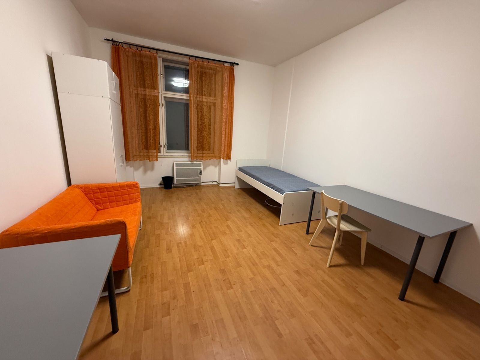 1+kk, Sokolovská, Praha - Karlín, 20 m² - 2