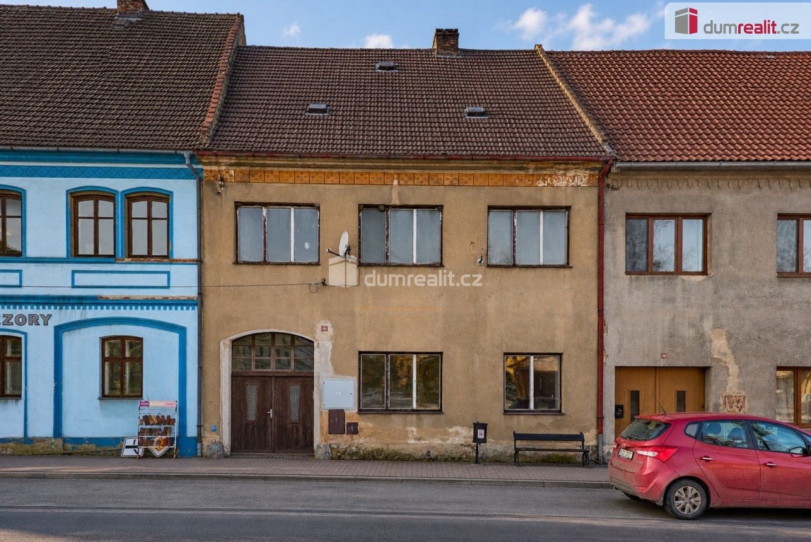 Rodinné domy, náměstí, Kravaře, 200 m² - 1
