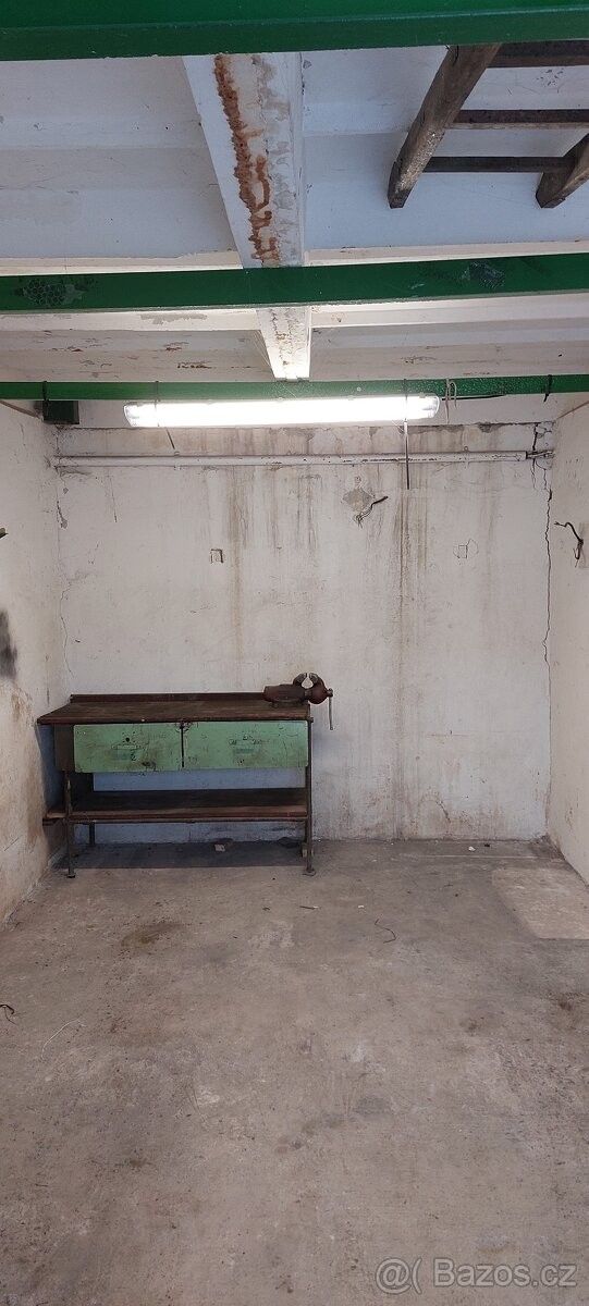 Garáže, Kadaň, 432 01