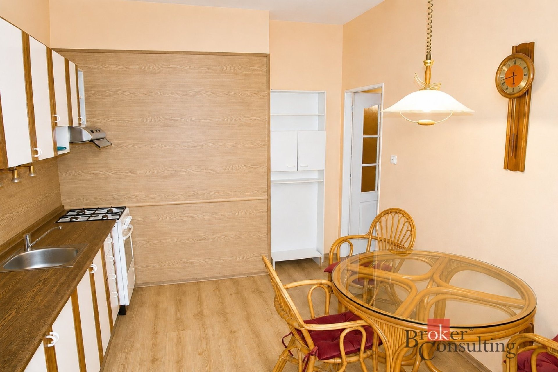 Byt 3+1 · 87 m² · nábřeží Jana Palacha 1217, Karlovy Vary - 3