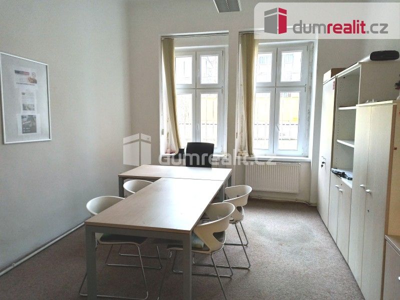 Pronájem komerční - Moskevská, Karlovy Vary, 46 m²