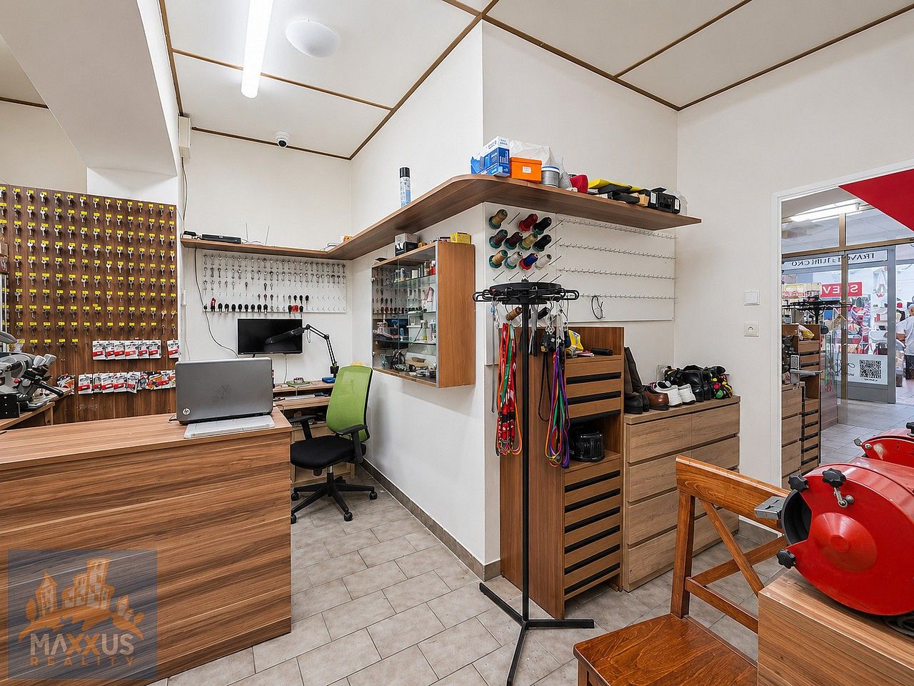Obchodní prostory · 19 m² · Praha - Vinohrady, okres Praha 2, Hlavní město Praha - 4