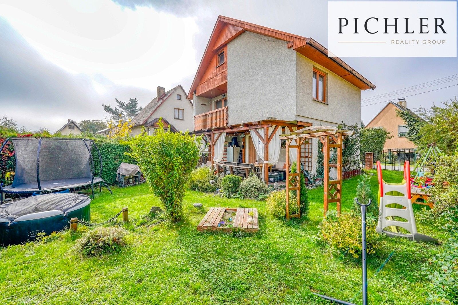 Rodinné domy, Vstiš, 135 m²