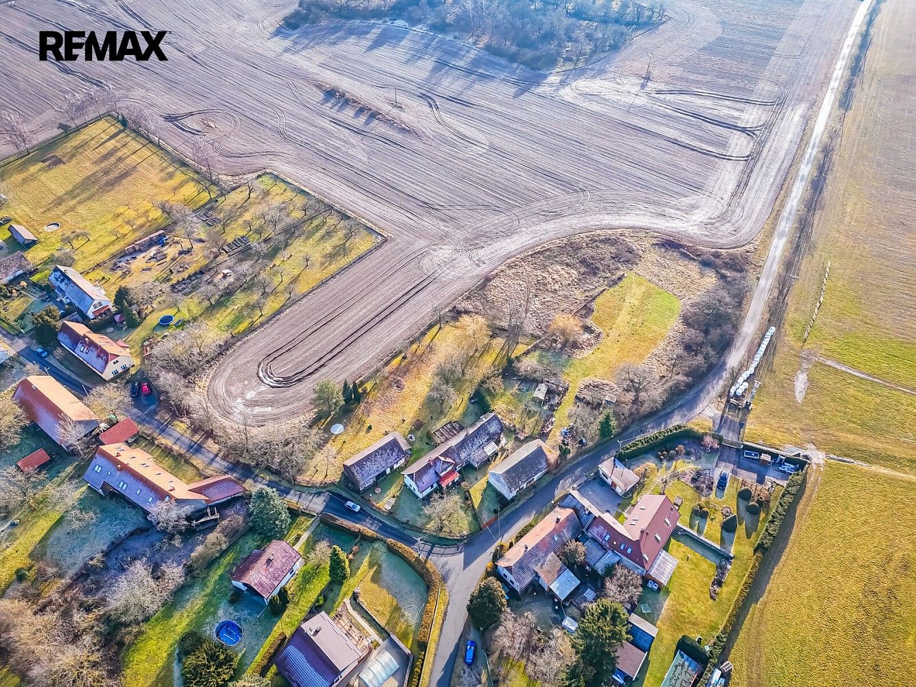 Prodej pozemek pro bydlení - Bukovany, okres Příbram, Středočeský kraj - 5