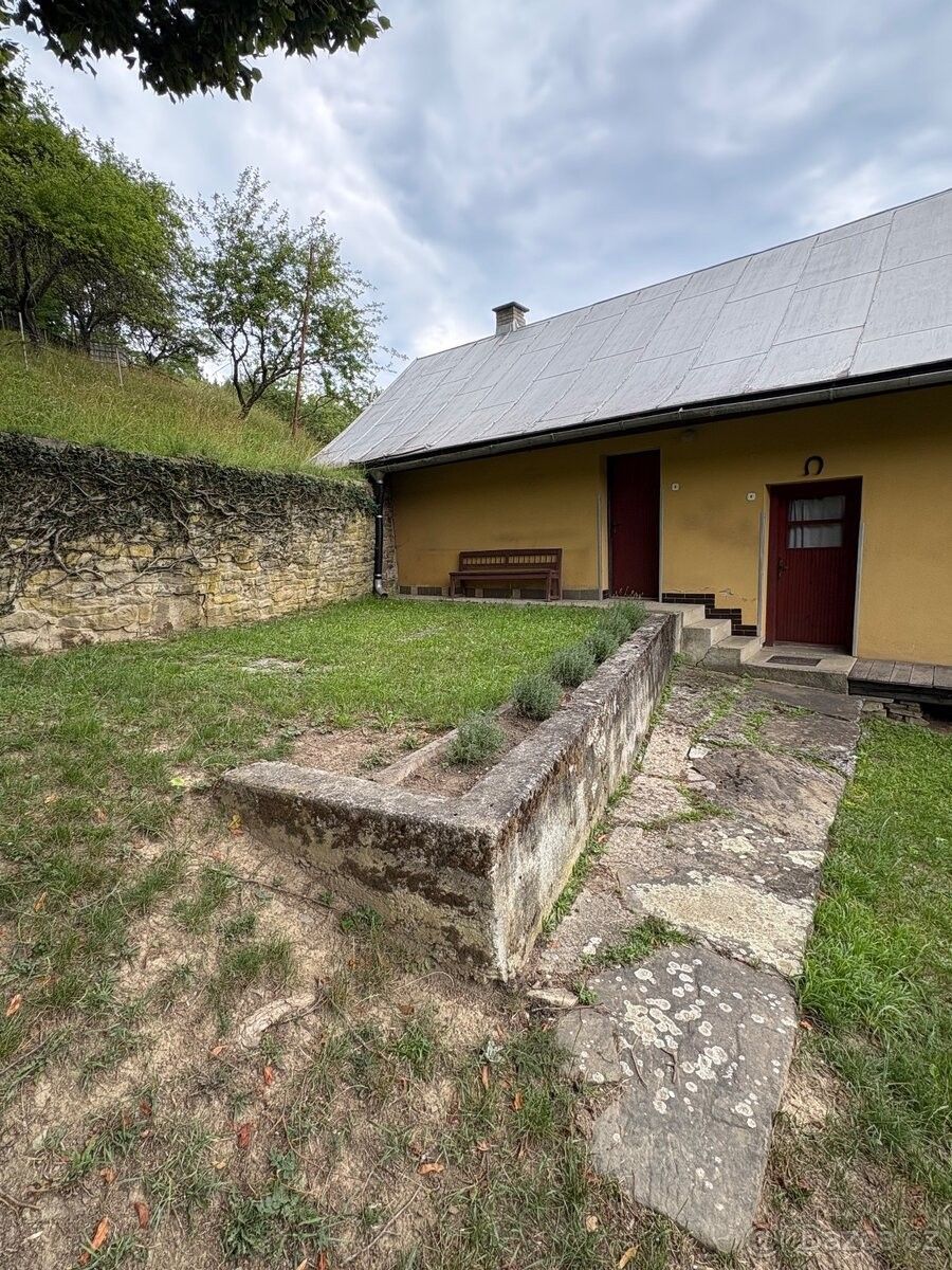 Prodej rodinný dům - 987 65, Slovensko - 2