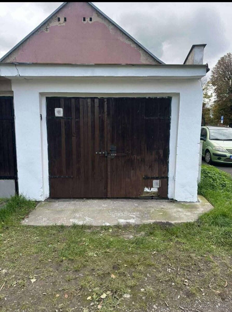 Garáže, Hostomice, 417 52