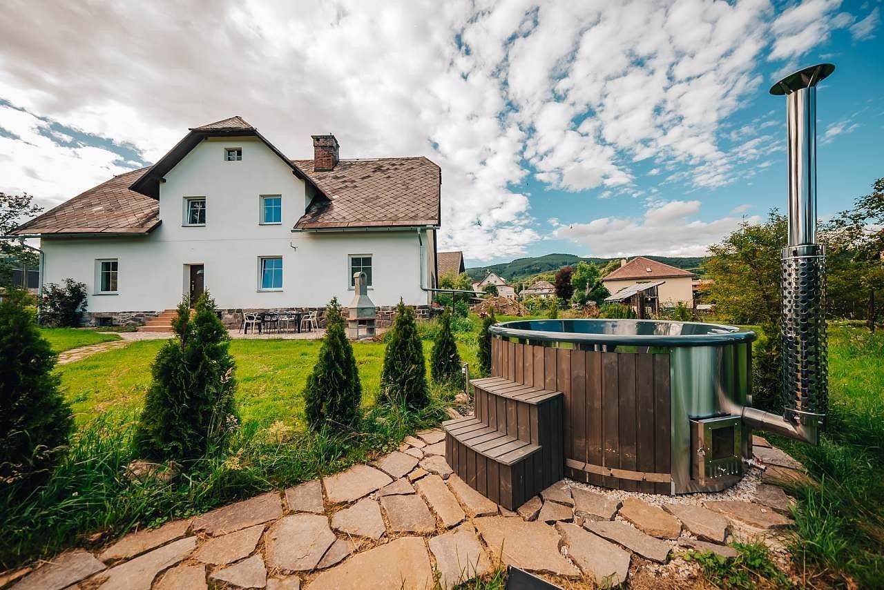 Chaty, Lipová-lázně - Dolní Lipová, Olomoucký kraj - 1