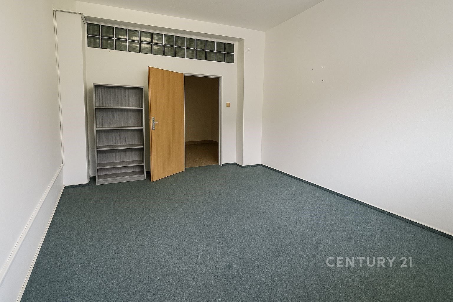 Pronájem kancelář - Ohrada 791, Vsetín, 18 m²