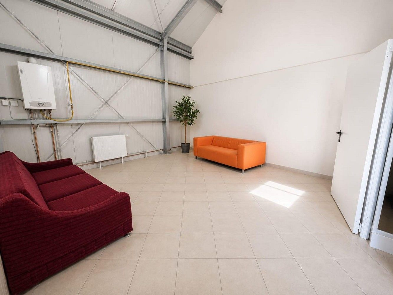 Pronájem sklad - Moravské Budějovice, okres Třebíč, Kraj Vysočina, 98 m² - 5