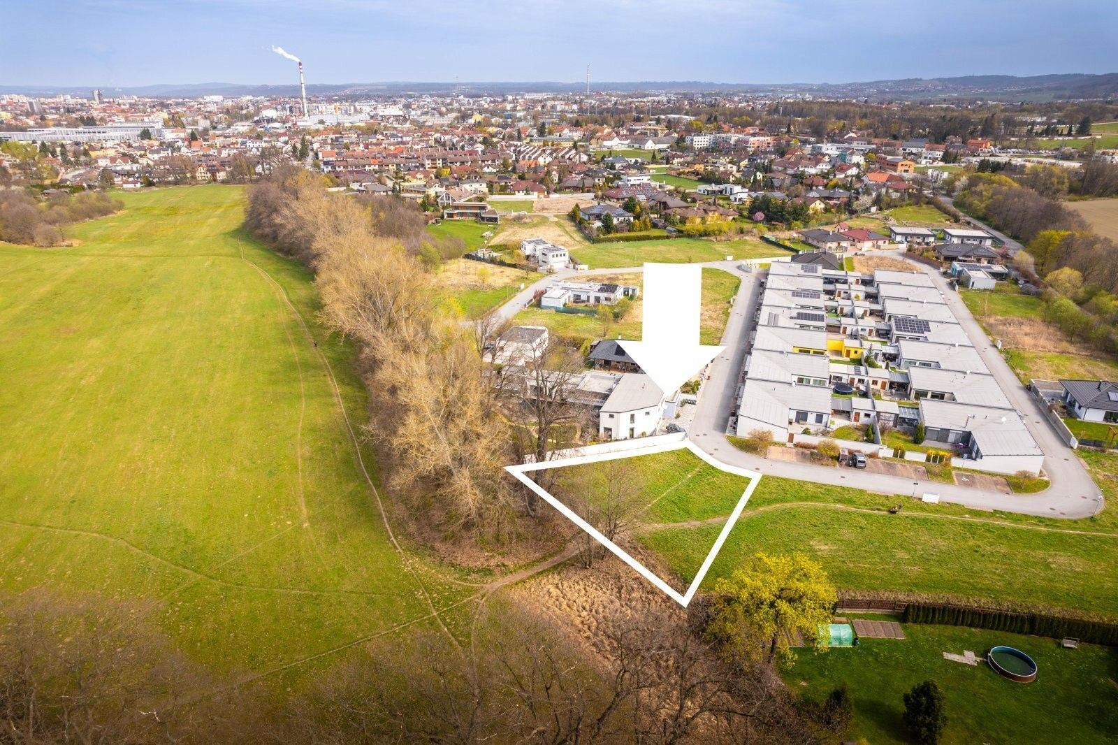 Pozemek pro bydlení, 863 m²