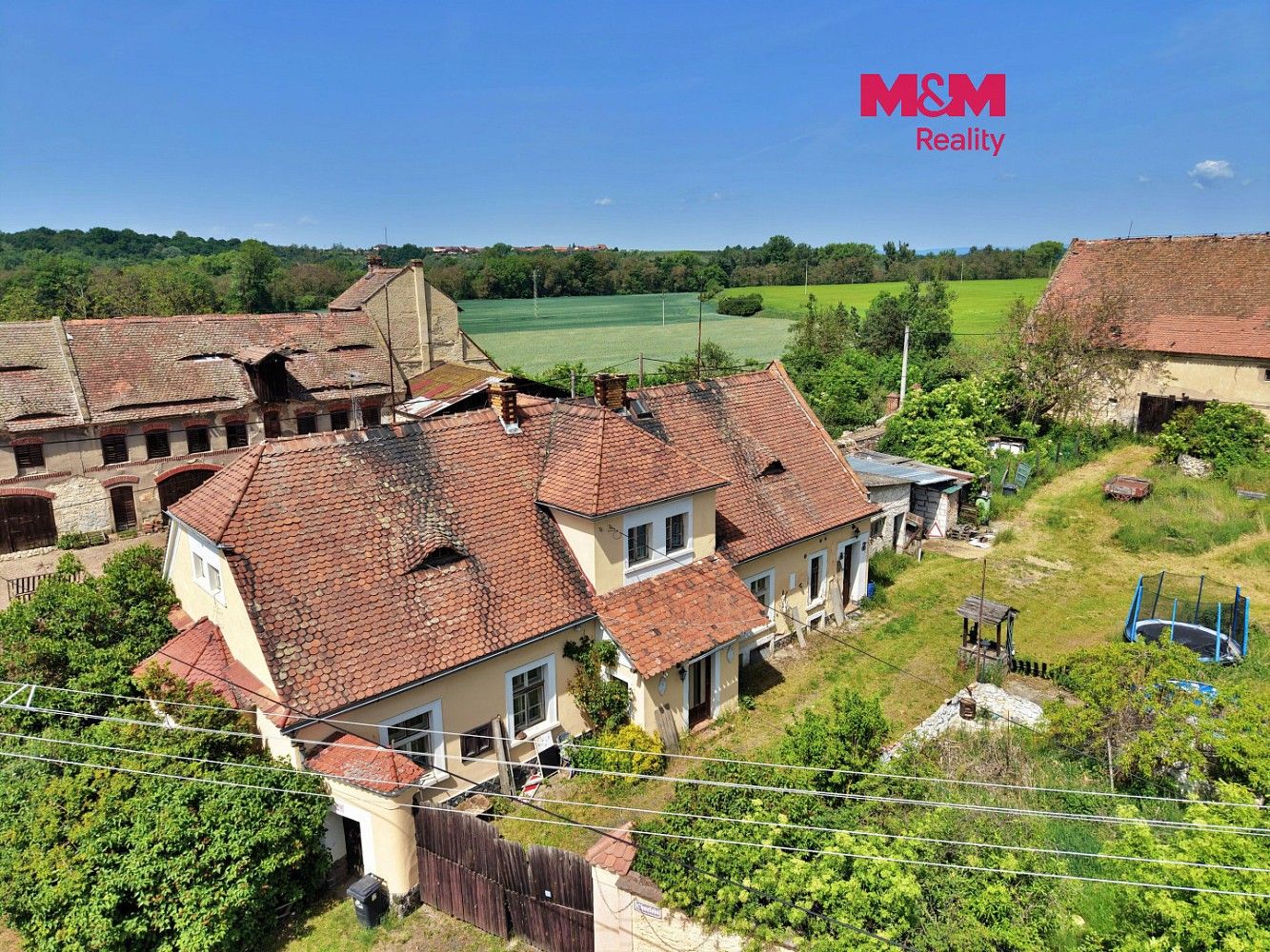 Rodinné domy, Zálužice, okres Louny, 200 m² - 1