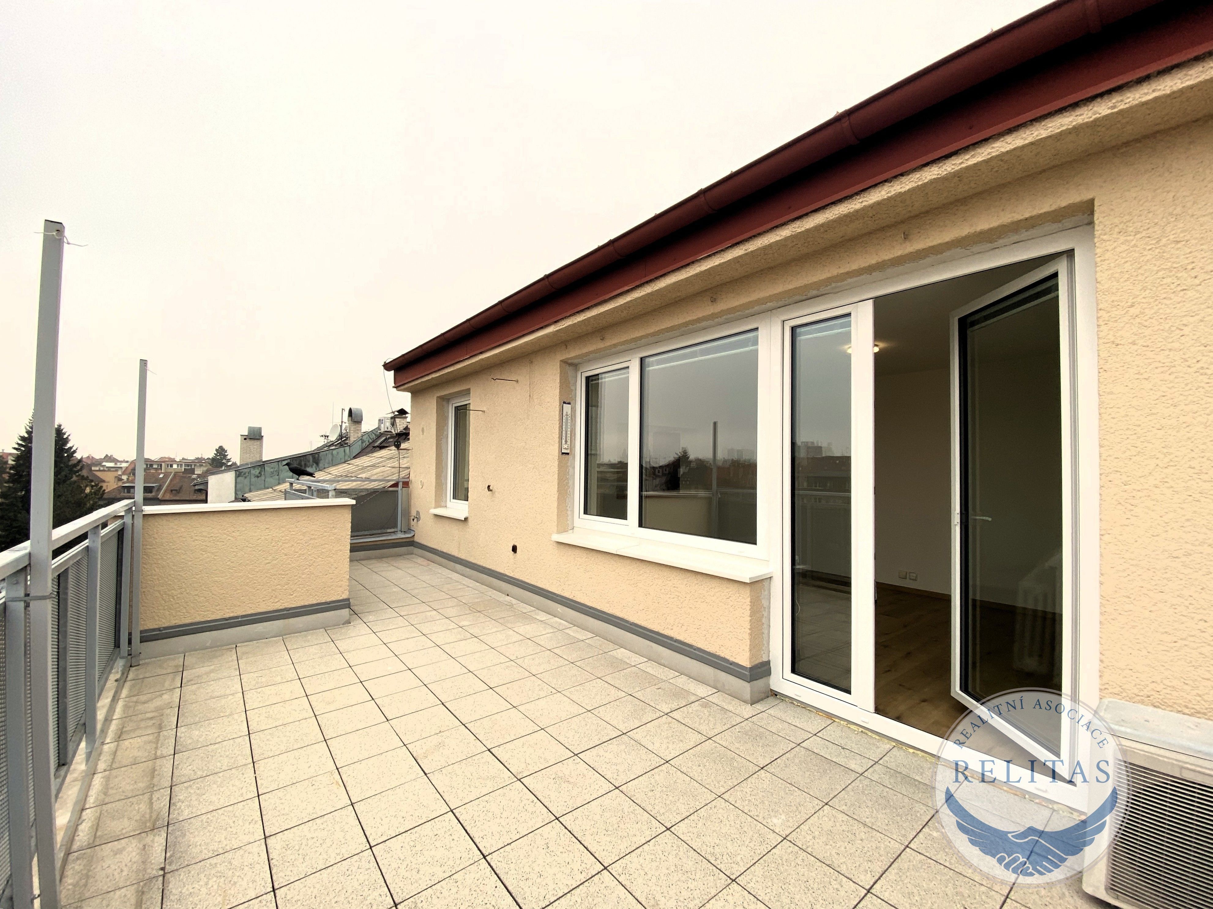 2+1, Vyžlovská, Praha, 70 m²