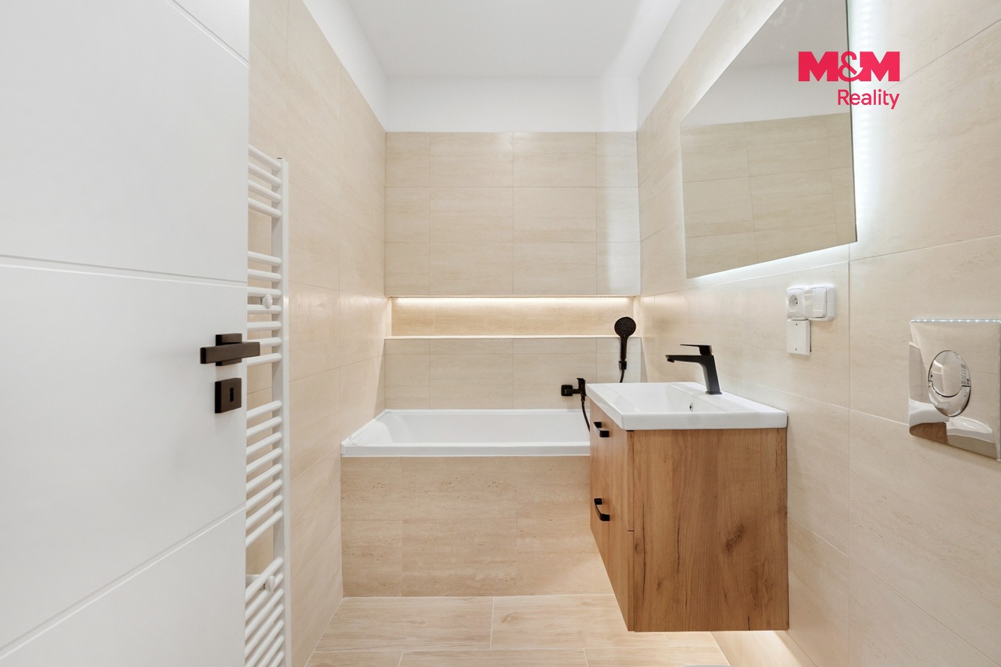 Byt 2+1 · 55 m² · U Přehrady, Jablonec nad Nisou - 4