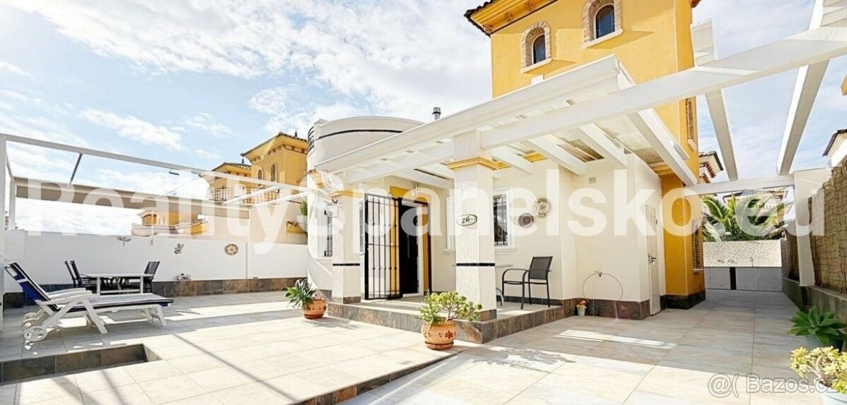 Rodinné domy, 987 66, Zahraničí