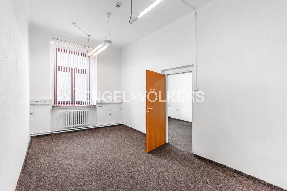 Kancelář · 32 m² · U Trojice 1042, Praha Smíchov - 3