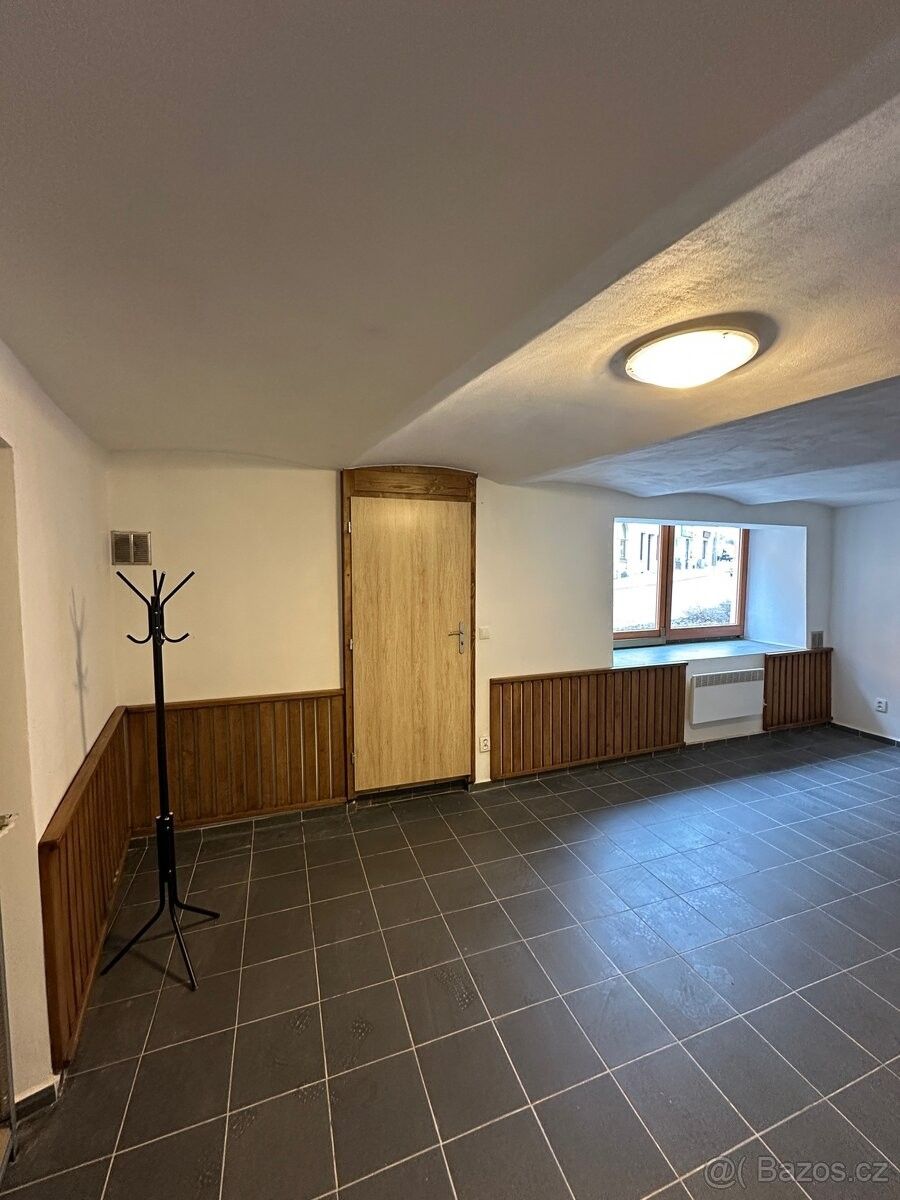 Byty, Město Touškov, 330 33