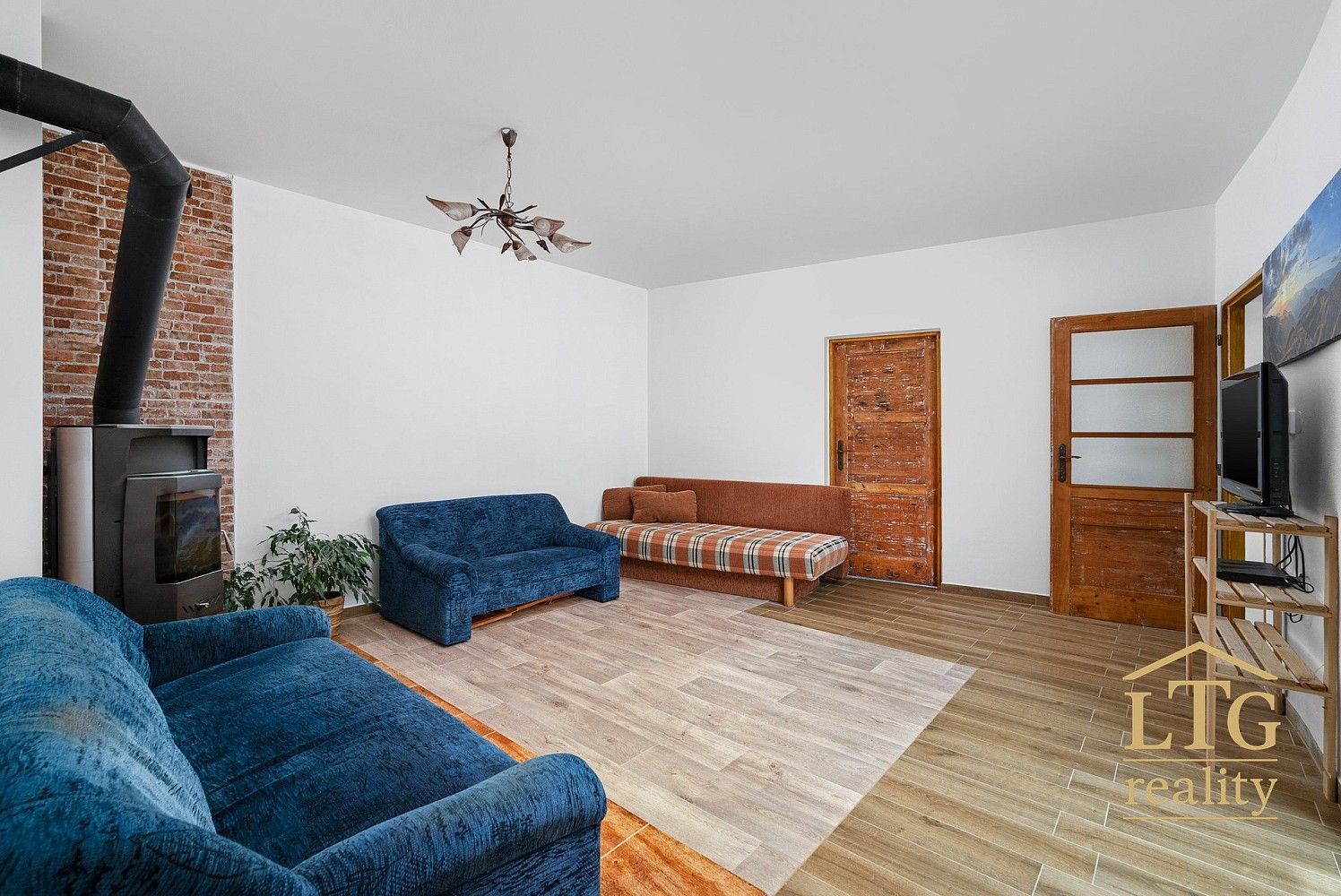 Prodej rodinný dům - Petrovice, okres Znojmo, 197 m² - 5