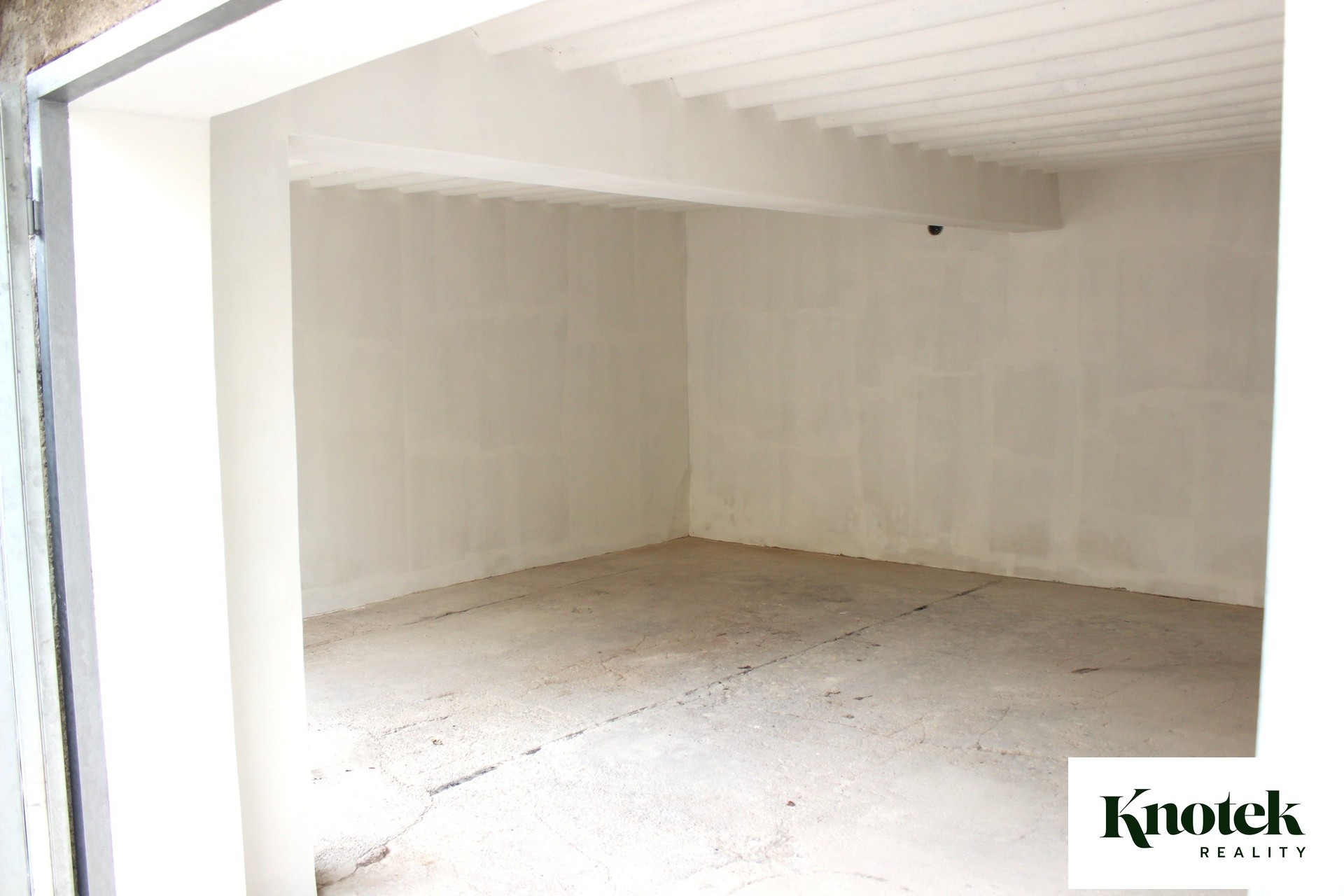 Garáž · 34 m² · Sazenice, Brno Komárov - 4