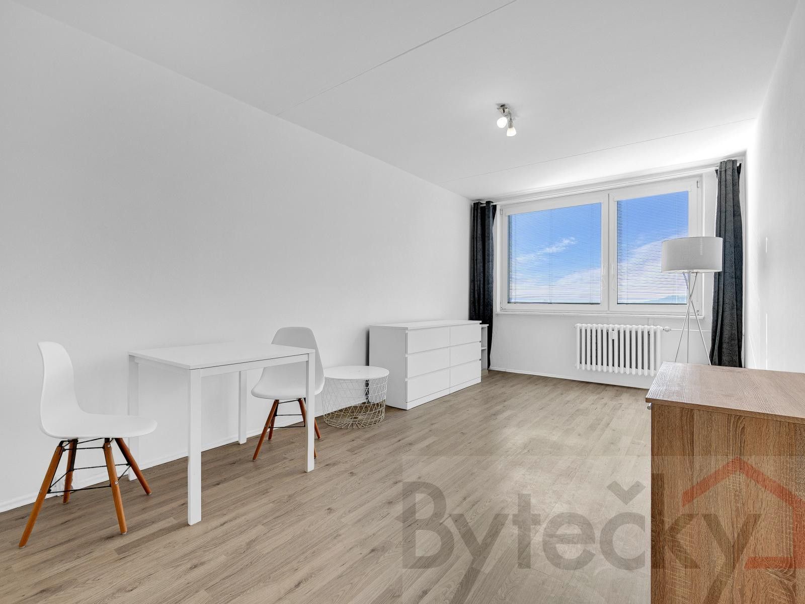 Pronájem byt 2+kk - K lukám , Praha, 52 m²