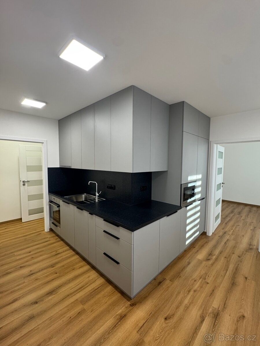 Byty, Rožnov pod Radhoštěm, 756 61