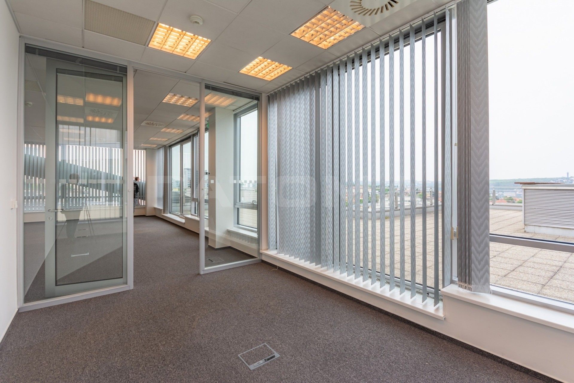 Pronájem kancelář - Lomnického, Praha, 106 m² - 5