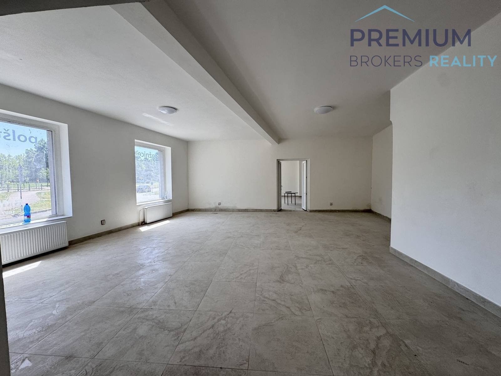 Pronájem obchodní prostory - Husitské náměstí, Žatec, 300 m² - 5