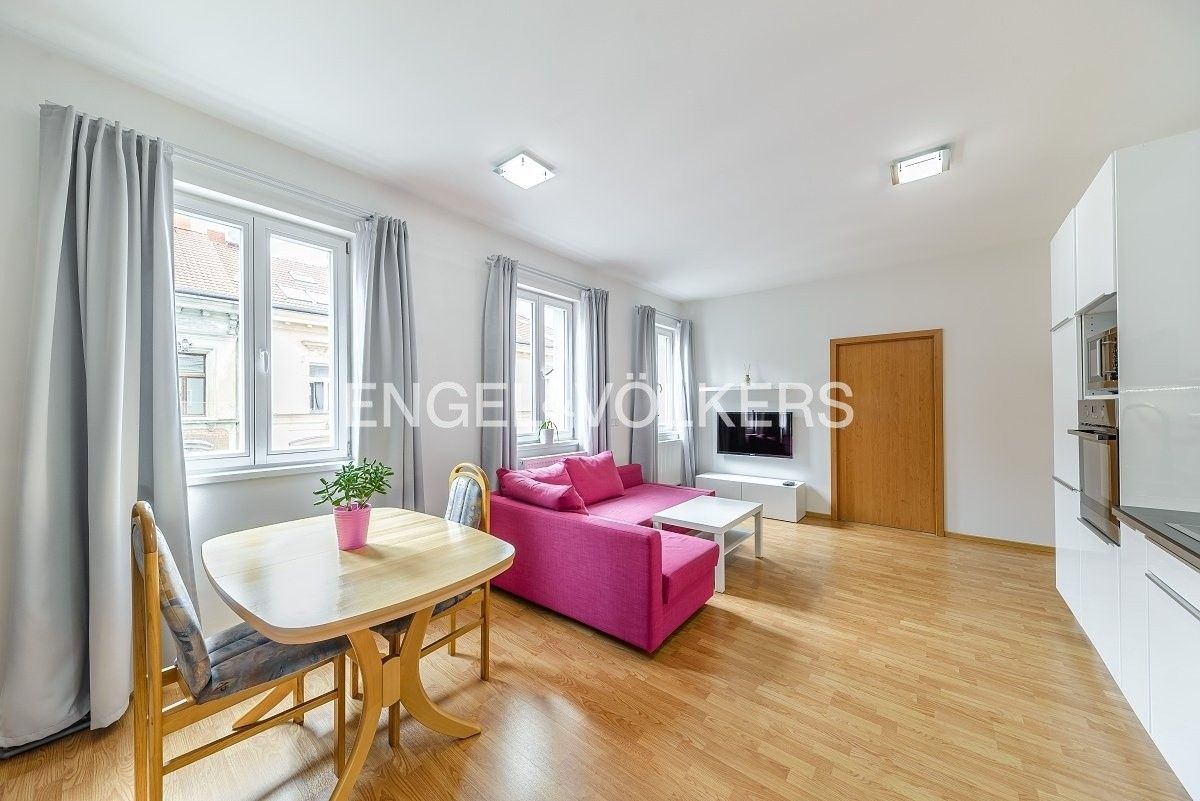 2+kk, Jindřicha Plachty 596, Praha, 40 m²