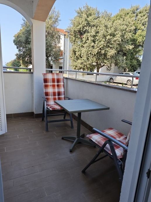 Byty, 987 66, Zahraničí