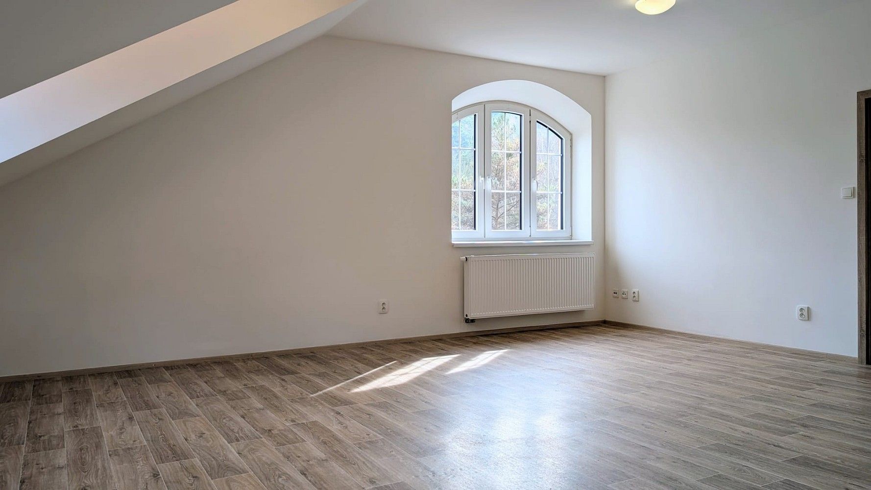 4+kk, U Koupaliště, Peruc, okres Louny, 116 m² - 2