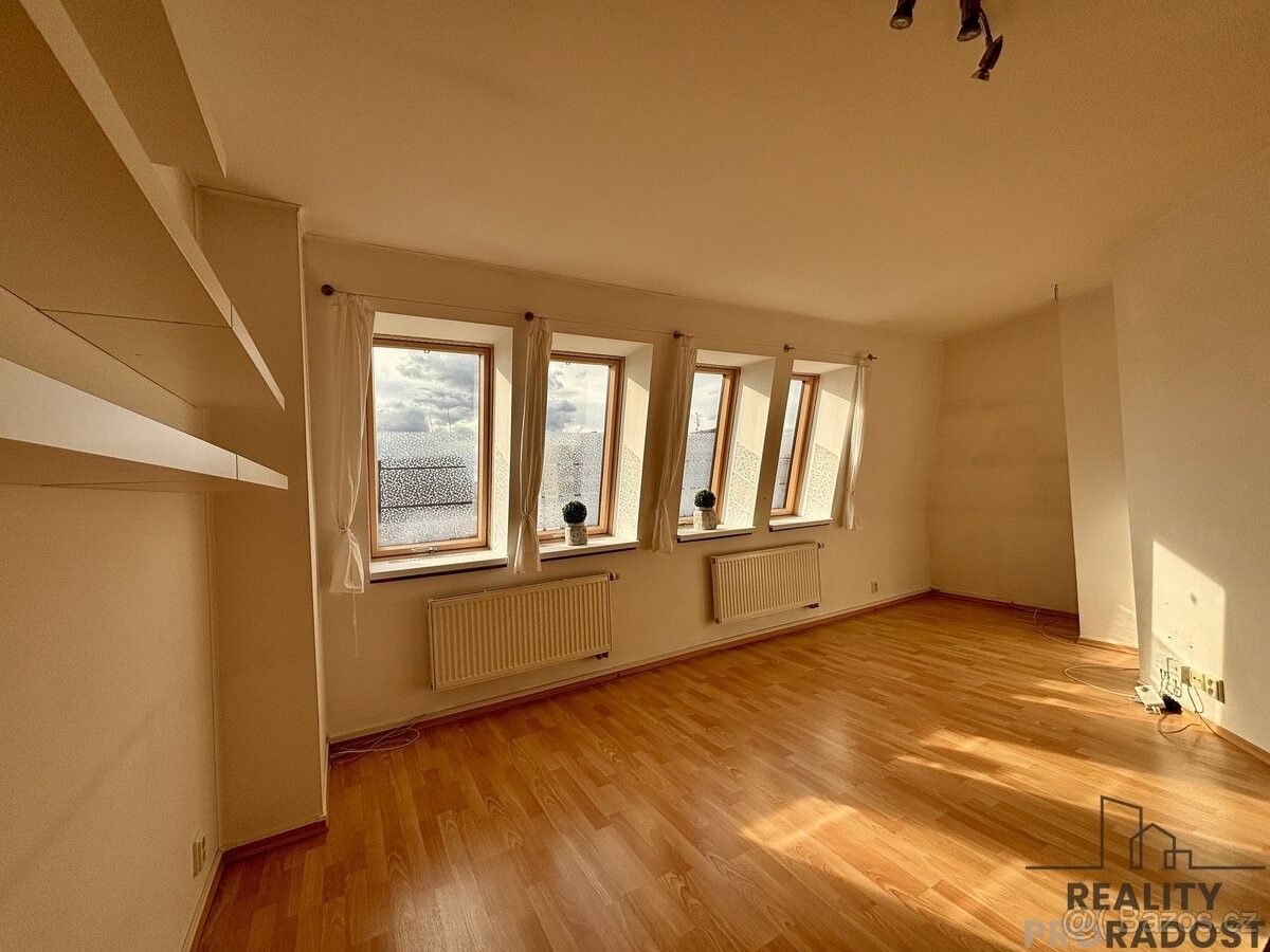 Prodej byt - Olomouc, 779 00