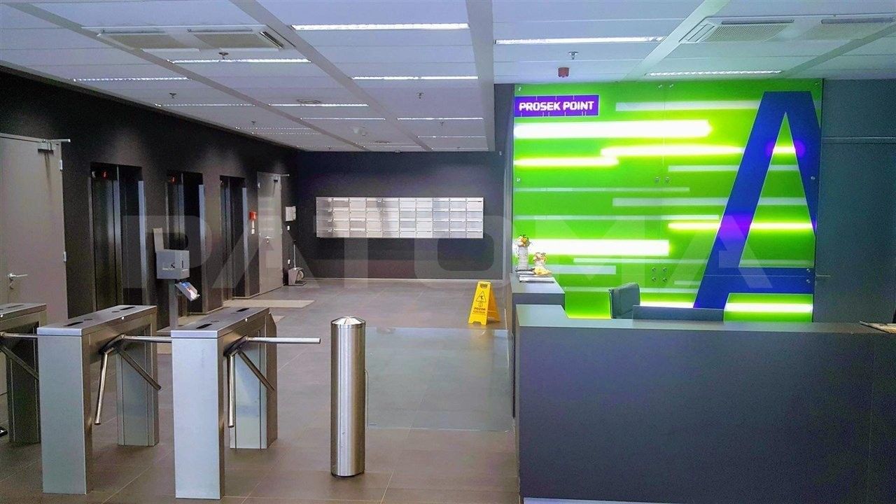 Pronájem kancelář - Prosecká, Praha, 328 m²